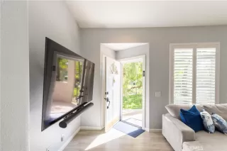 Photo #6: OC26042018 Listing