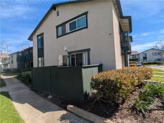 Photo #1: OC26043490 Listing