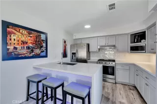 Photo #4: OC26045107 Listing