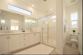 Photo #4: OC26045571 Listing 