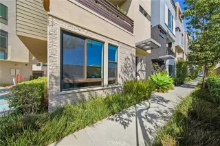 Photo #3: OC26046289 Listing 