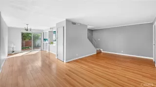 Photo #3: OC26046885 Listing