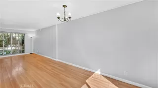 Photo #4: OC26046885 Listing