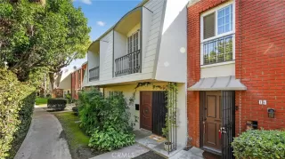 Photo #6: OC26046885 Listing