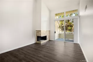 Photo #4: OC26046996 Listing 