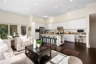 Photo #4: OC26047379 Listing 