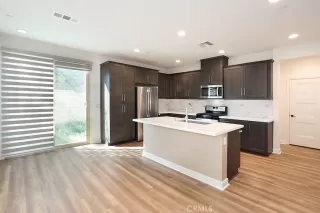 Photo #3: OC26048018 Listing 