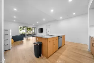 Photo #5: OC26048911 Listing 