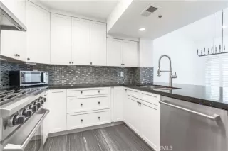 Photo #3: OC26049287 Listing 