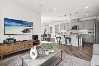 Photo #1: OC26049501 Listing 