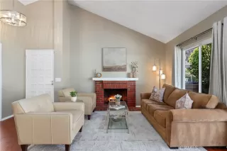 Photo #4: OC26049657 Listing 