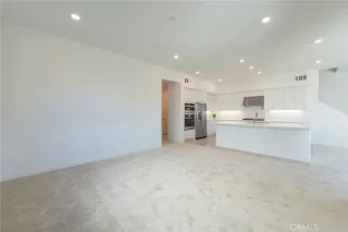 Photo #2: OC26049936 Listing 