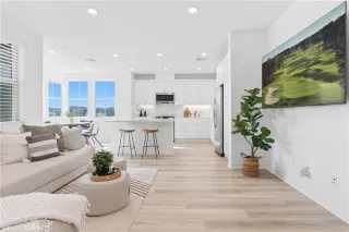 Photo #1: OC26050116 Listing 