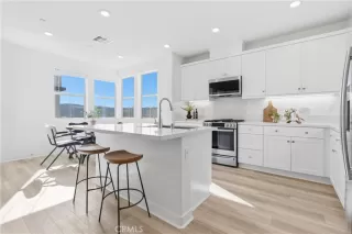 Photo #2: OC26050116 Listing 