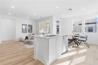 Photo #6: OC26050116 Listing 