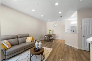 Photo #4: OC26050163 Listing 