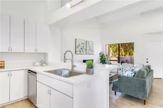 Photo #4: OC26050369 Listing 