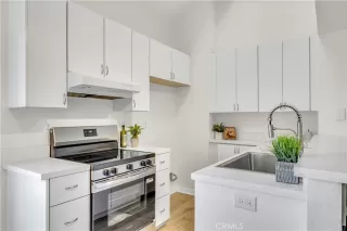 Photo #5: OC26050369 Listing 