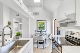 Photo #6: OC26050369 Listing 