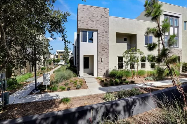 MLS: OC26051119 Condo For Sale