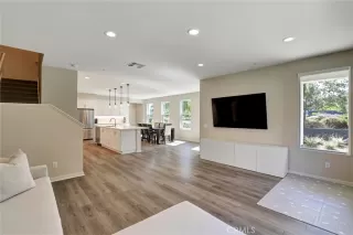 Photo #4: OC26051119 Listing 