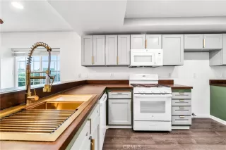 Photo #3: OC26051425 Listing 