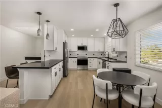 Photo #5: OC26051580 Listing 