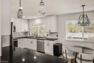 Photo #6: OC26051580 Listing 