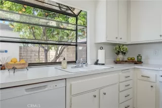 Photo #5: OC26052282 Listing 