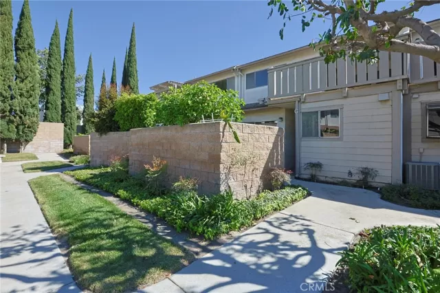 MLS: OC26052503 Condo For Sale