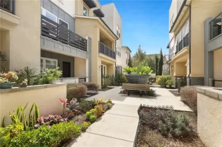 Photo #2: OC26052603 Listing 