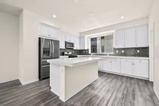 Photo #4: OC26052914 Listing 