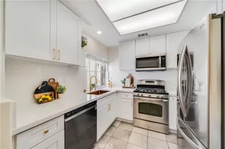 Photo #4: OC26053566 Listing 