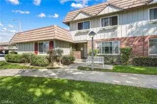 Photo #3: OC26053966 Listing