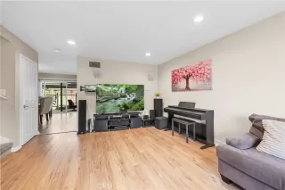 Photo #6: OC26053966 Listing