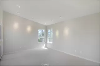 Photo #5: OC26054618 Listing