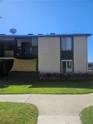 More Details about MLS # OC26055986 : 23278 ORANGE 8