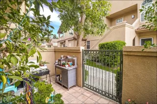 Photo #2: OC26056081 Listing 