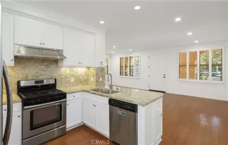 Photo #4: OC26056577 Listing 