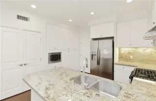 Photo #5: OC26056577 Listing 