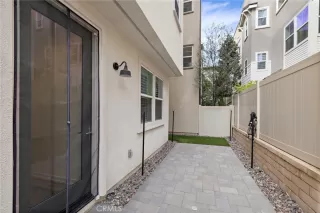 Photo #6: OC26056962 Listing 