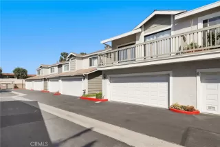 Photo #1: OC26056991 Listing