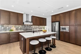 Photo #5: OC26057673 Listing 