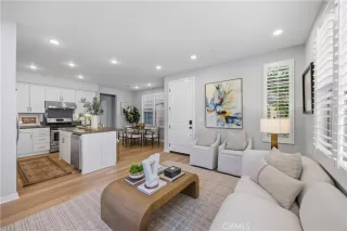 Photo #4: OC26057725 Listing