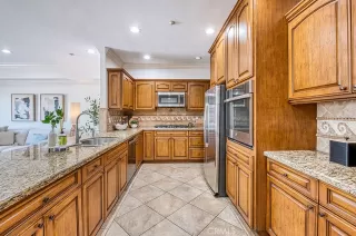 Photo #4: OC26057976 Listing 