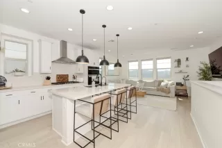 Photo #2: OC26058321 Listing 