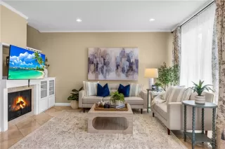 Photo #2: OC26058366 Listing 