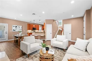 Photo #4: OC26058443 Listing 