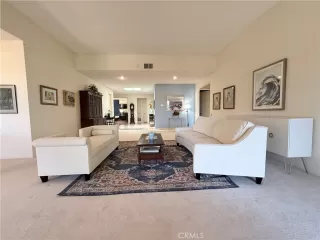 Photo #4: OC26058629 Listing 