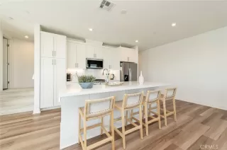 Photo #2: OC26058761 Listing 